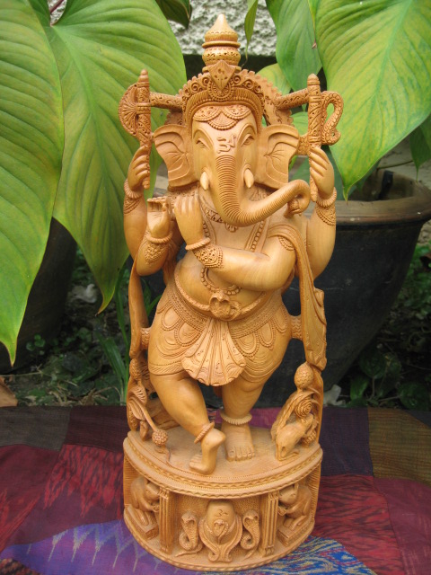 Ohm ganesh statue india